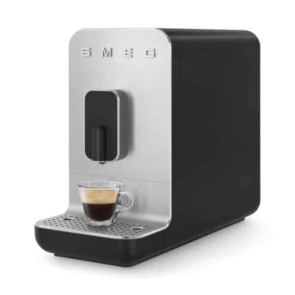Machine à café automatique - SMEG